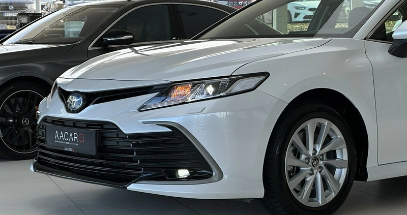 Toyota Camry cena 134900 przebieg: 28148, rok produkcji 2021 z Trzcińsko-Zdrój małe 781